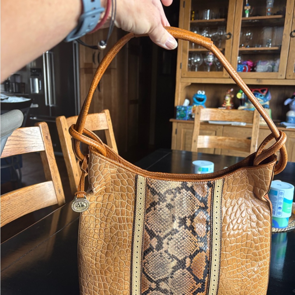 Chic Tan and Brown Shoulder Bag with Snakeskin Accent - Picture 3 of 11